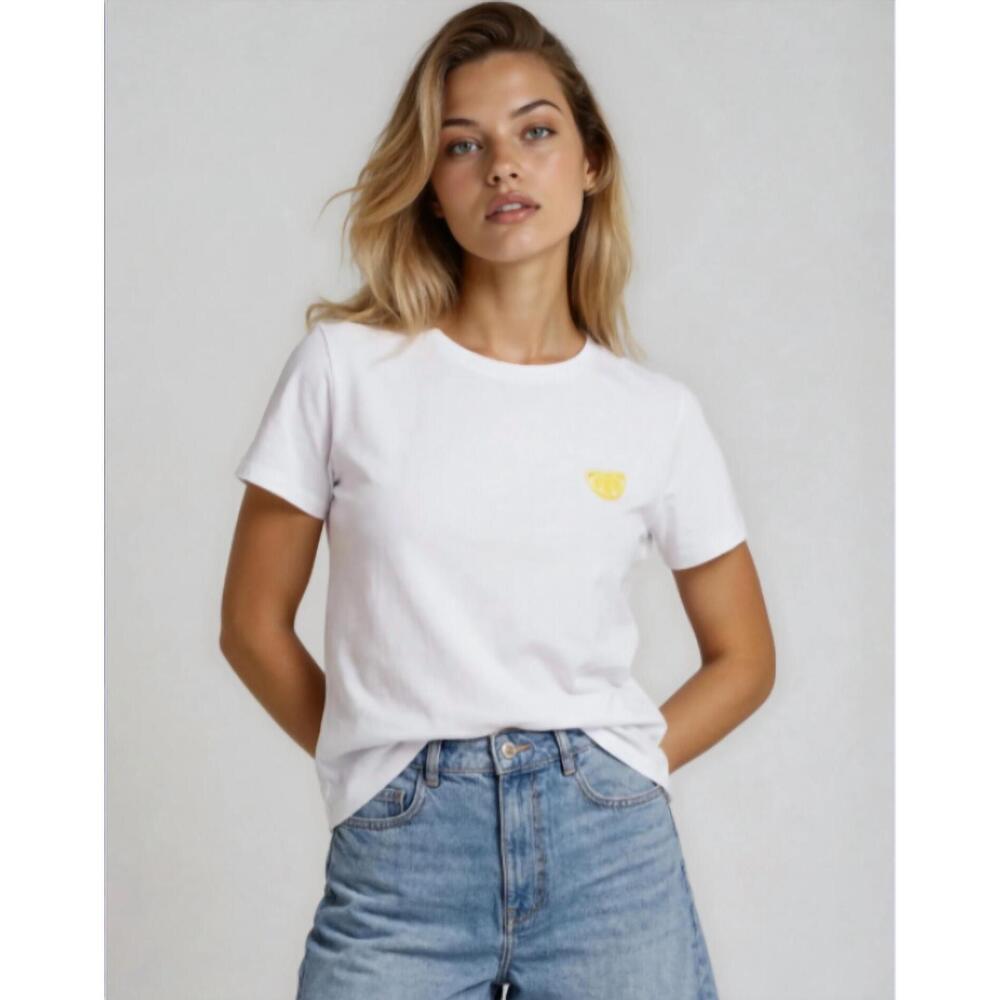 NEW CHRLDR lemon caviar perfect tee in white